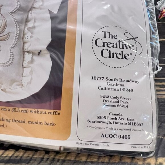 NEW Vintage 1984 The Creative Circle Kit #0465 Colonial Welcome Pillow Pineapple - Picture 2 of 8